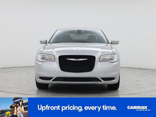 2019 Chrysler 300 Touring L