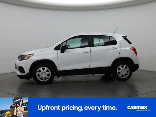 White 2017 Chevrolet Trax LS