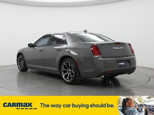2018 Chrysler 300 Touring