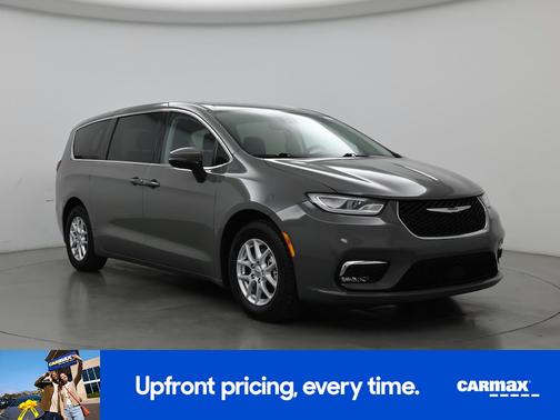 Gray 2023 Chrysler Pacifica Touring L