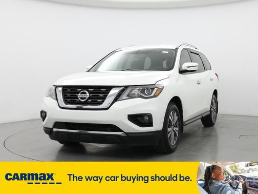 2020 Nissan Pathfinder SV