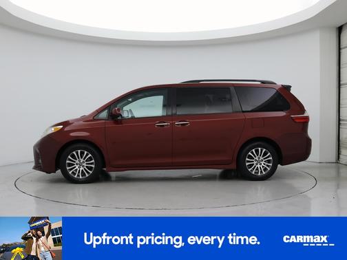 2018 Toyota Sienna XLE