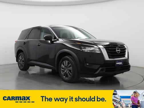 2024 Nissan Pathfinder S