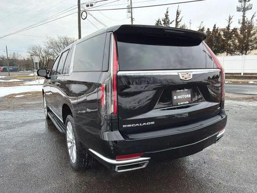 2023 Cadillac Escalade ESV Luxury