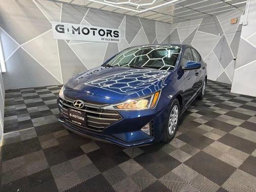 2020 Hyundai ELANTRA SE