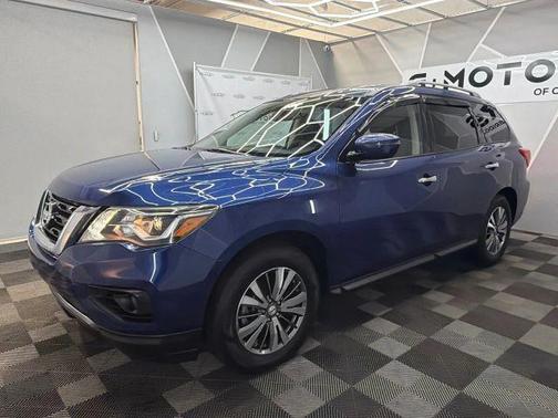 2020 Nissan Pathfinder SV