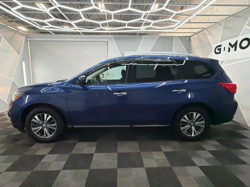 2020 Nissan Pathfinder SV