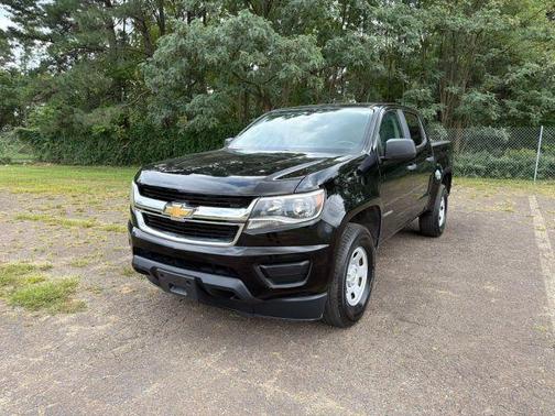Black 2017 Chevrolet Colorado WT