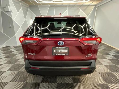 2022 Toyota RAV4 Hybrid XLE