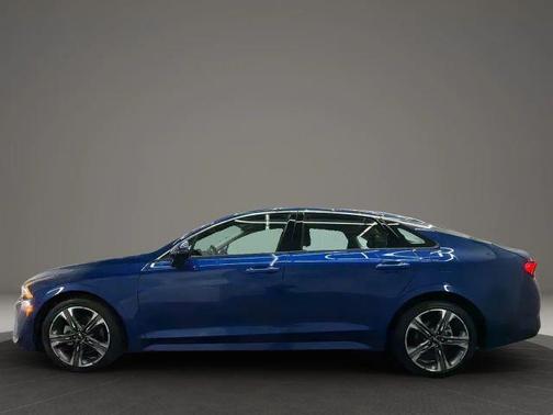 Blue 2021 Kia K5 EX