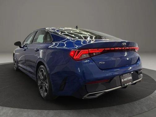 Blue 2021 Kia K5 EX