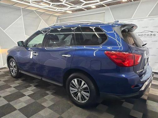 2020 Nissan Pathfinder S