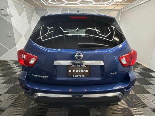 2020 Nissan Pathfinder S