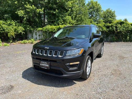 Black 2018 Jeep Compass Sport