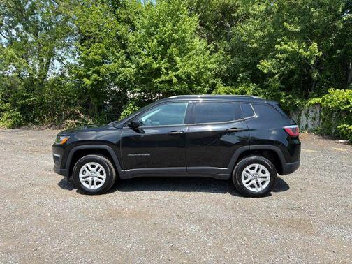 Black 2018 Jeep Compass Sport