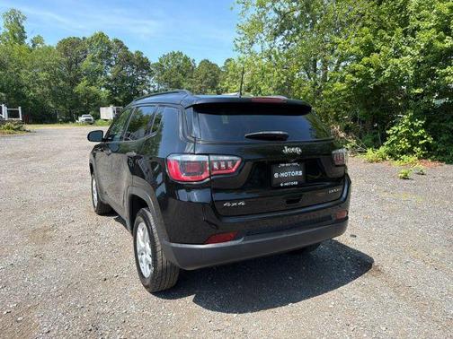 Black 2018 Jeep Compass Sport