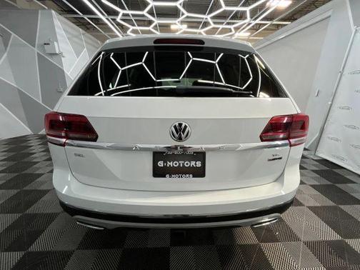 2018 Volkswagen Atlas 3.6L SEL Premium