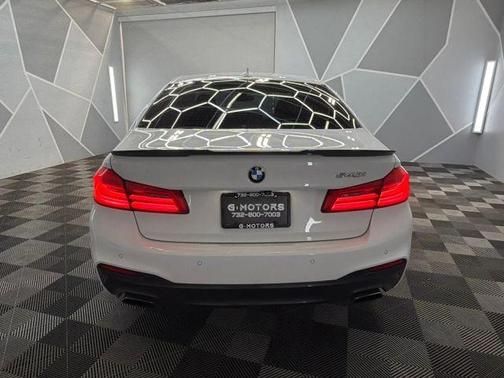 White 2017 BMW 540 i