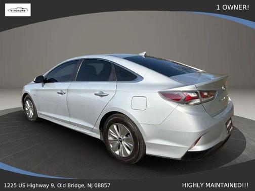 Ion Silver 2018 Hyundai SONATA Hybrid SE