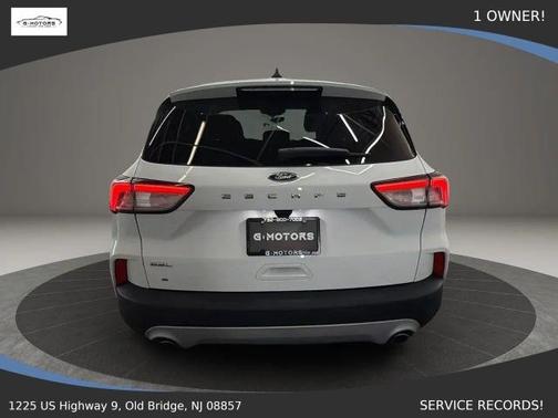 White 2022 Ford Escape SEL