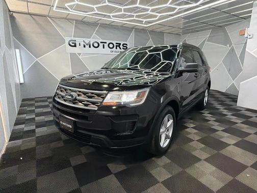 Black 2018 Ford Explorer Base