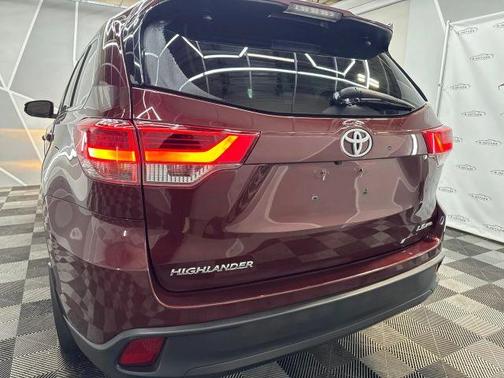 2017 Toyota Highlander LE Plus