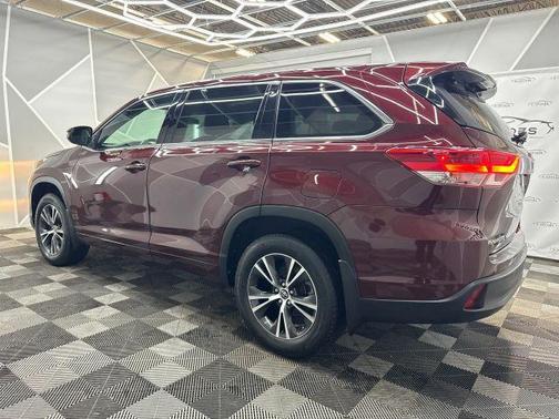 2017 Toyota Highlander LE Plus