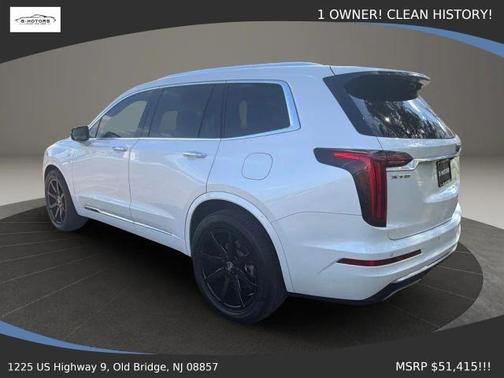 White 2024 Cadillac XT6 Luxury FWD