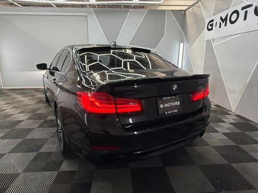 Black 2018 BMW 530 i xDrive