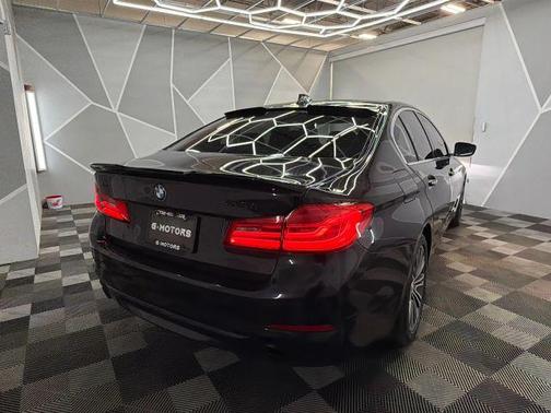 Black 2018 BMW 530 i xDrive