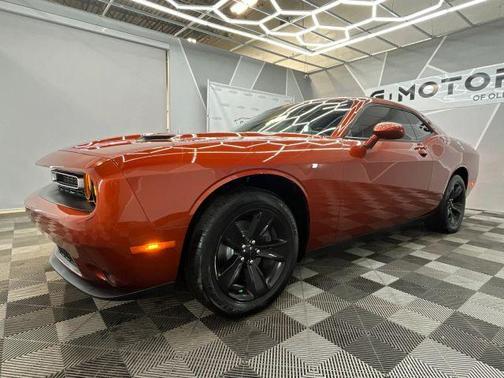2021 Dodge Challenger SXT