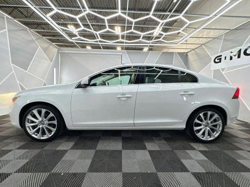 2018 Volvo S60 T5 Inscription Platinum