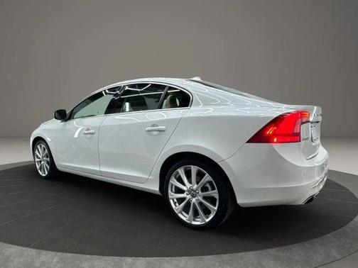 White 2018 Volvo S60 T5 Inscription Platinum