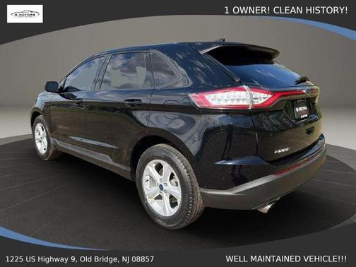 Black 2018 Ford Edge SE