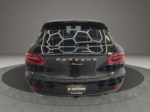 Black 2018 Porsche Macan S
