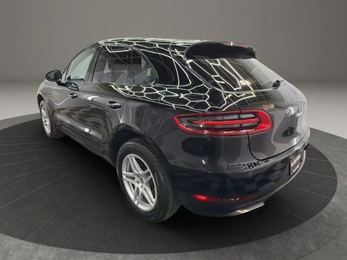 Black 2018 Porsche Macan S