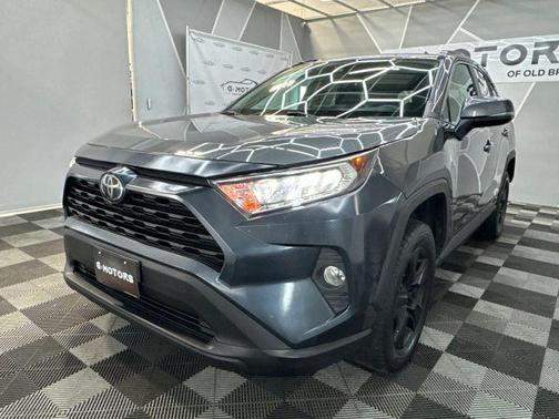 2020 Toyota RAV4 XLE
