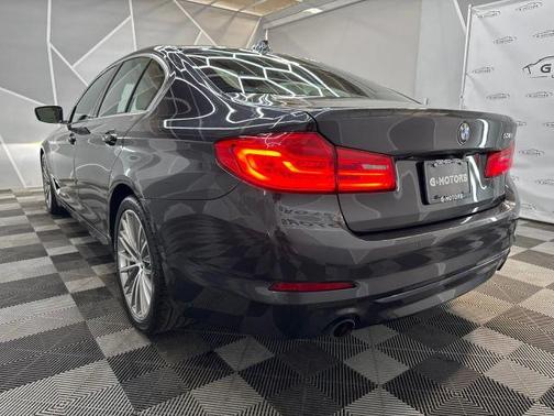 2019 BMW 530 i