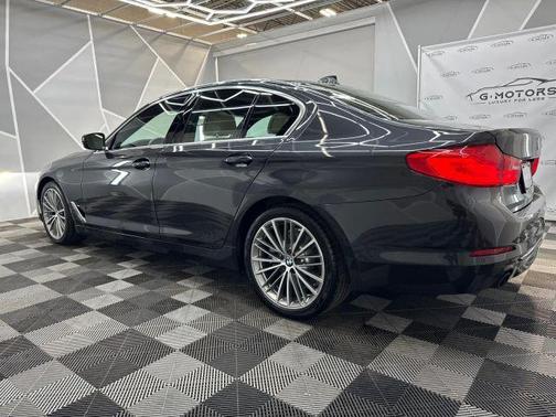 2019 BMW 530 i
