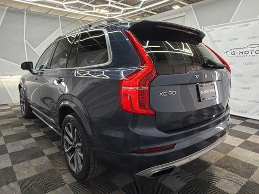 2019 Volvo XC90 T6 Momentum