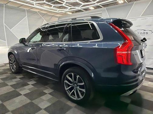 2019 Volvo XC90 T6 Momentum