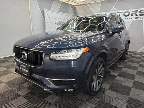 2019 Volvo XC90 T6 Momentum