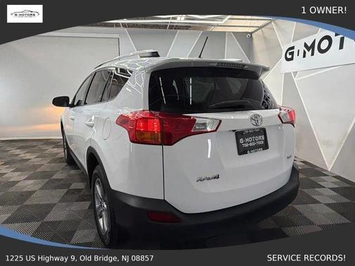 White 2015 Toyota RAV4 XLE