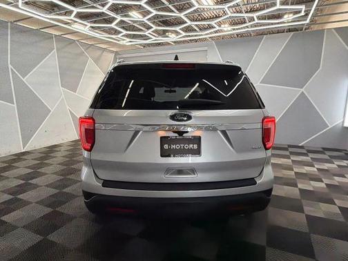 Silver 2018 Ford Explorer Base