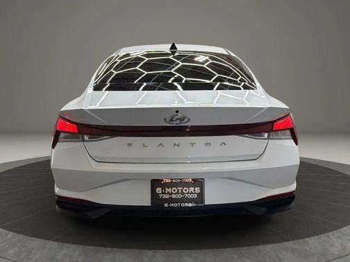 White 2021 Hyundai ELANTRA SEL
