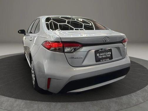 Silver 2022 Toyota Corolla LE