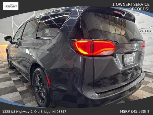 Gray 2020 Chrysler Pacifica Touring-L Plus