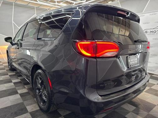 2020 Chrysler Pacifica Touring-L Plus