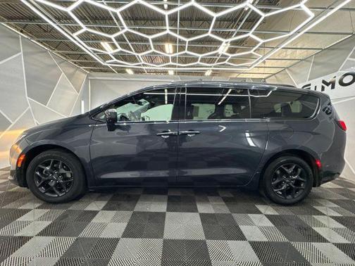 2020 Chrysler Pacifica Touring-L Plus