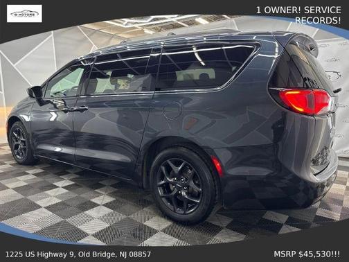 Gray 2020 Chrysler Pacifica Touring-L Plus